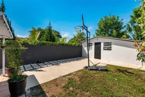 Casa en venta en Hollywood, Florida, 4 dormitorios, 164.99 m2 № 2049771 - foto 26