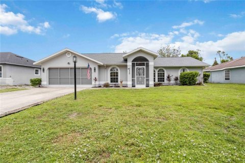 Casa en venta en North Port, Florida, 3 dormitorios, 130.34 m2 № 1806835 - foto 1