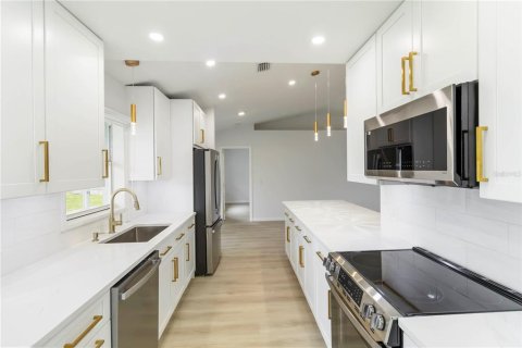 Casa en venta en North Port, Florida, 3 dormitorios, 130.34 m2 № 1806835 - foto 12