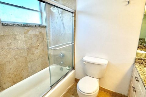 Снять в аренду квартиру в Бей-Харбор-Айлендс, Флорида 1 спальня, 83.89м2, № 1973908 - фото 13