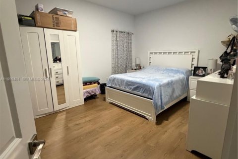 Villa ou maison à louer à Miami, Floride: 3 chambres № 2025551 - photo 9