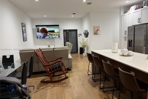 Villa ou maison à louer à Miami, Floride: 3 chambres № 2025551 - photo 4