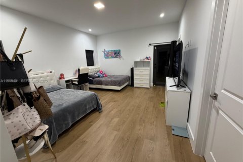 Villa ou maison à louer à Miami, Floride: 3 chambres № 2025551 - photo 14