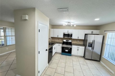 Townhouse in Kissimmee, Florida 3 bedrooms, 135.64 sq.m. № 1906734 - photo 4