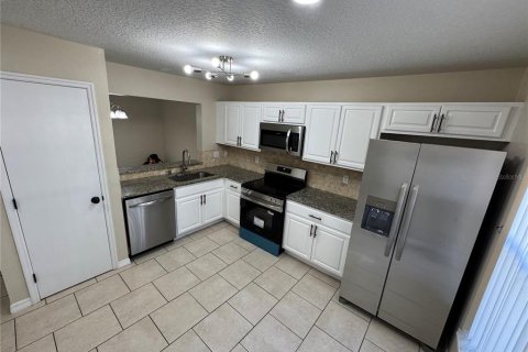 Townhouse in Kissimmee, Florida 3 bedrooms, 135.64 sq.m. № 1906734 - photo 14