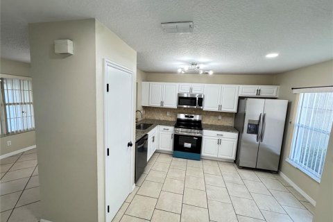 Townhouse in Kissimmee, Florida 3 bedrooms, 135.64 sq.m. № 1906734 - photo 11