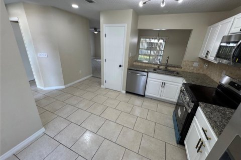 Townhouse in Kissimmee, Florida 3 bedrooms, 135.64 sq.m. № 1906734 - photo 12