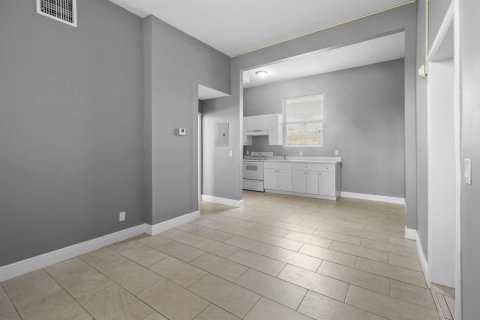 Immobilier commercial à vendre à West Palm Beach, Floride № 2253268 - photo 4