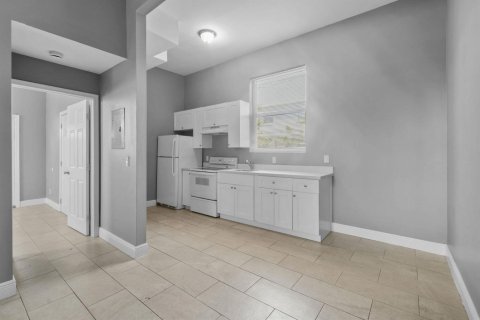 Immobilier commercial à vendre à West Palm Beach, Floride № 2253268 - photo 5