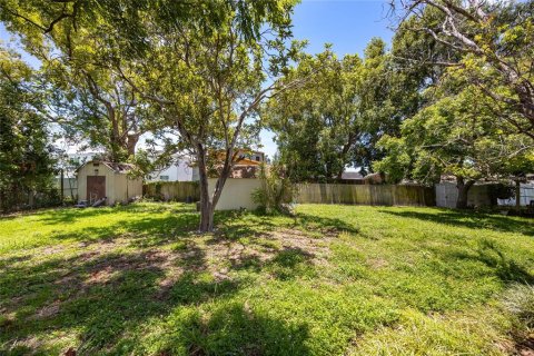 House in Tampa, Florida 2 bedrooms, 121.05 sq.m. № 1815239 - photo 12
