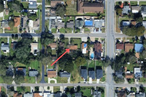 House in Tampa, Florida 2 bedrooms, 121.05 sq.m. № 1815239 - photo 14