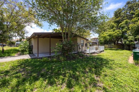 House in Tampa, Florida 2 bedrooms, 121.05 sq.m. № 1815239 - photo 6