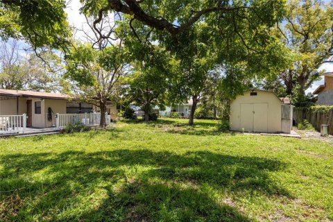 House in Tampa, Florida 2 bedrooms, 121.05 sq.m. № 1815239 - photo 7
