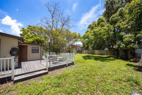 House in Tampa, Florida 2 bedrooms, 121.05 sq.m. № 1815239 - photo 11