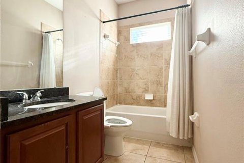 House in Tampa, Florida 4 bedrooms, 345.41 sq.m. № 2237100 - photo 6