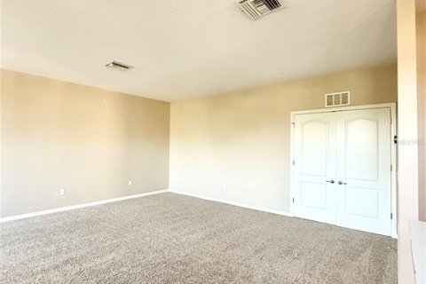 House in Tampa, Florida 4 bedrooms, 345.41 sq.m. № 2237100 - photo 23