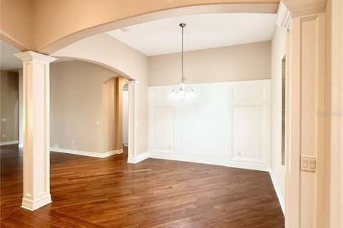 House in Tampa, Florida 4 bedrooms, 345.41 sq.m. № 2237100 - photo 3