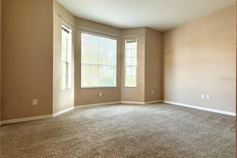 House in Tampa, Florida 4 bedrooms, 345.41 sq.m. № 2237100 - photo 5