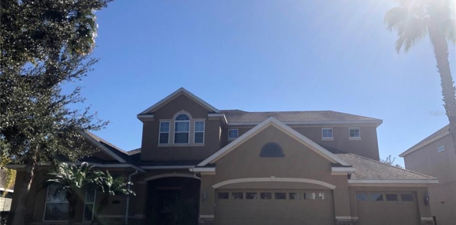 House in Tampa, Florida 4 bedrooms, 345.41 sq.m. № 2237100