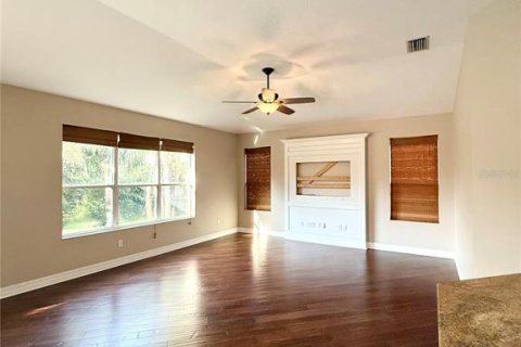 House in Tampa, Florida 4 bedrooms, 345.41 sq.m. № 2237100 - photo 15
