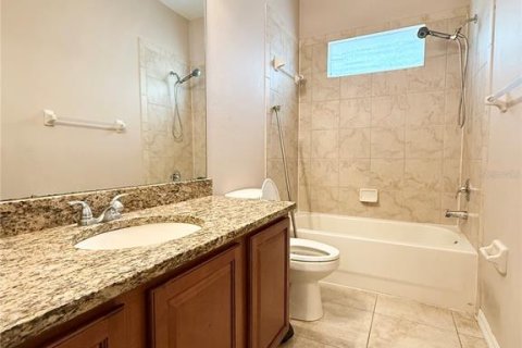 House in Tampa, Florida 4 bedrooms, 345.41 sq.m. № 2237100 - photo 19