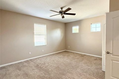 House in Tampa, Florida 4 bedrooms, 345.41 sq.m. № 2237100 - photo 24