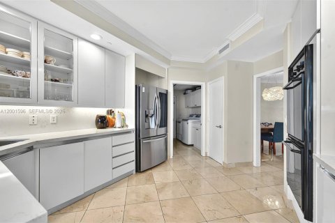 Condo in Aventura, Florida, 3 bedrooms № 2065808 - photo 13