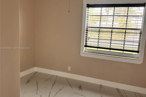 House in Palm Beach Gardens, Florida 3 bedrooms, 99.22 sq.m. № 2074971 - photo 7