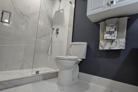 Touwnhouse à vendre à Miami, Floride: 3 chambres, 123.47 m2 № 2058127 - photo 17