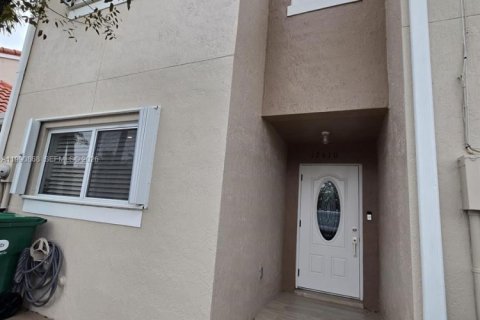 Touwnhouse à Miami, Floride 3 chambres, 123.47 m2 № 2058127