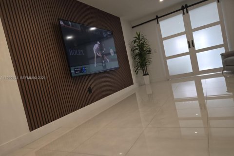 Touwnhouse à vendre à Miami, Floride: 3 chambres, 123.47 m2 № 2058127 - photo 4