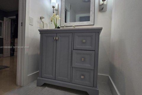 Touwnhouse à vendre à Miami, Floride: 3 chambres, 123.47 m2 № 2058127 - photo 21
