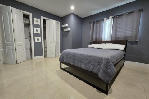 Touwnhouse à vendre à Miami, Floride: 3 chambres, 123.47 m2 № 2058127 - photo 14