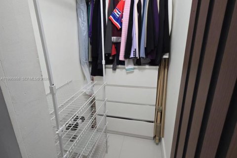 Touwnhouse à vendre à Miami, Floride: 3 chambres, 123.47 m2 № 2058127 - photo 12