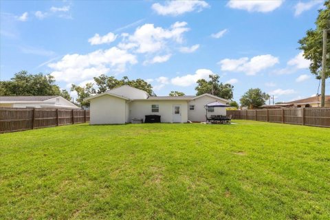 House in Largo, Florida 3 bedrooms, 173.73 sq.m. № 1786640 - photo 22
