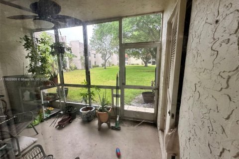 Condo in Delray Beach, Florida, 2 bedrooms  № 1779345 - photo 7