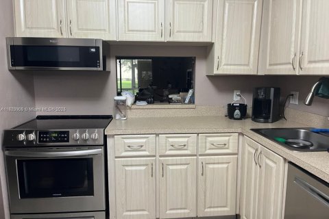 Condo in Delray Beach, Florida, 2 bedrooms  № 1779345 - photo 4