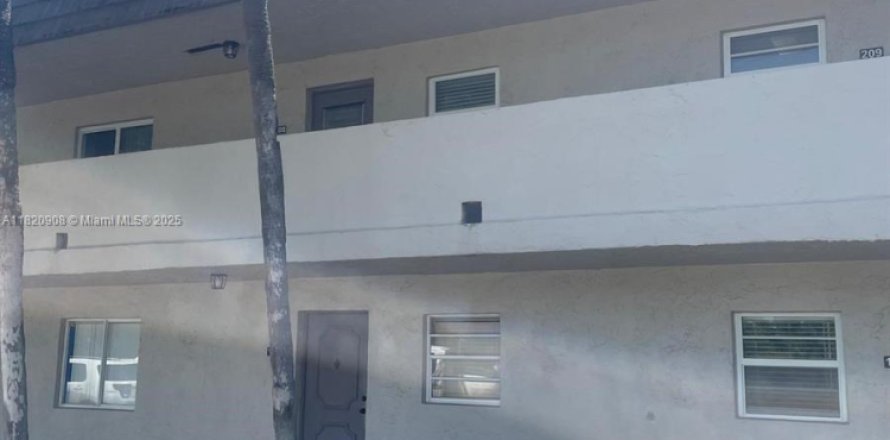 Condo in Delray Beach, Florida, 2 bedrooms  № 1779345