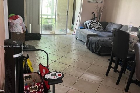 Condo in Delray Beach, Florida, 2 bedrooms  № 1779345 - photo 11