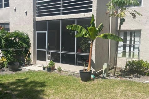 Condo in Delray Beach, Florida, 2 bedrooms  № 1779345 - photo 2