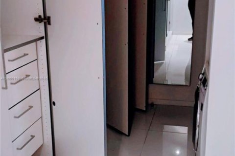 Купить кондоминиум в Ки-Бискейн, Флорида 1 комната, 72.09м2, № 2068122 - фото 8