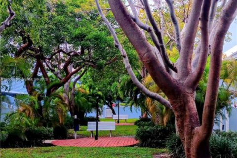 Купить кондоминиум в Ки-Бискейн, Флорида 1 комната, 72.09м2, № 2068122 - фото 13