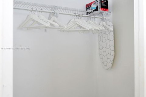 Copropriété à louer à Miami Beach, Floride: 39.95 m2 № 1936334 - photo 7