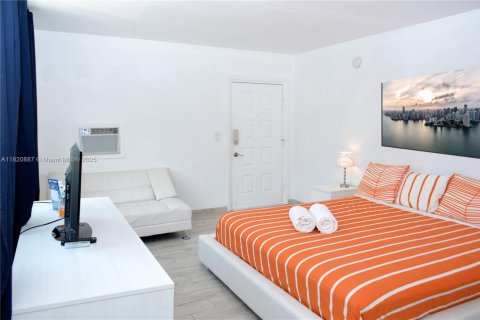 Copropriété à louer à Miami Beach, Floride: 39.95 m2 № 1936334 - photo 2