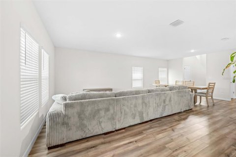Villa ou maison à vendre à Wesley Chapel, Floride: 5 chambres, 229.47 m2 № 2388531 - photo 9