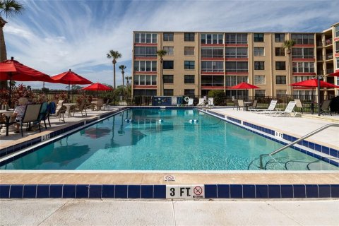 Condo in Daytona Beach, Florida, 2 bedrooms  № 1743284 - photo 24