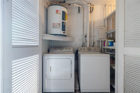 Condo in Daytona Beach, Florida, 2 bedrooms  № 1743284 - photo 21