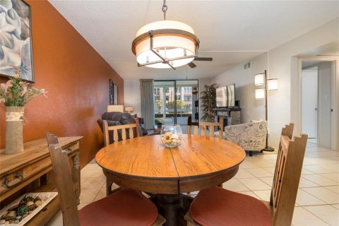 Condo in Daytona Beach, Florida, 2 bedrooms  № 1743284 - photo 7