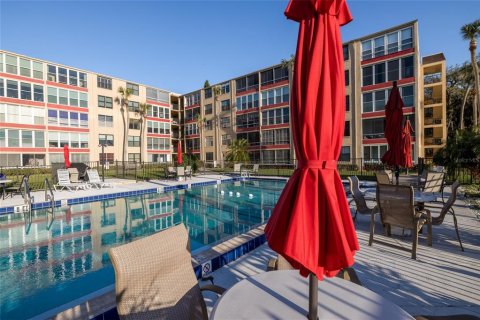 Condo in Daytona Beach, Florida, 2 bedrooms  № 1743284 - photo 27