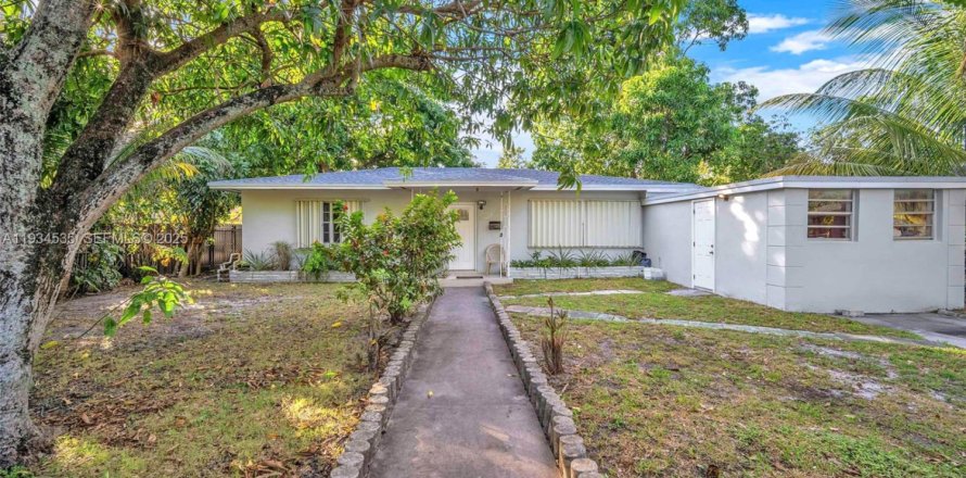 Casa en North Miami Beach, Florida 2 dormitorios, 133.31 m2 № 2035602